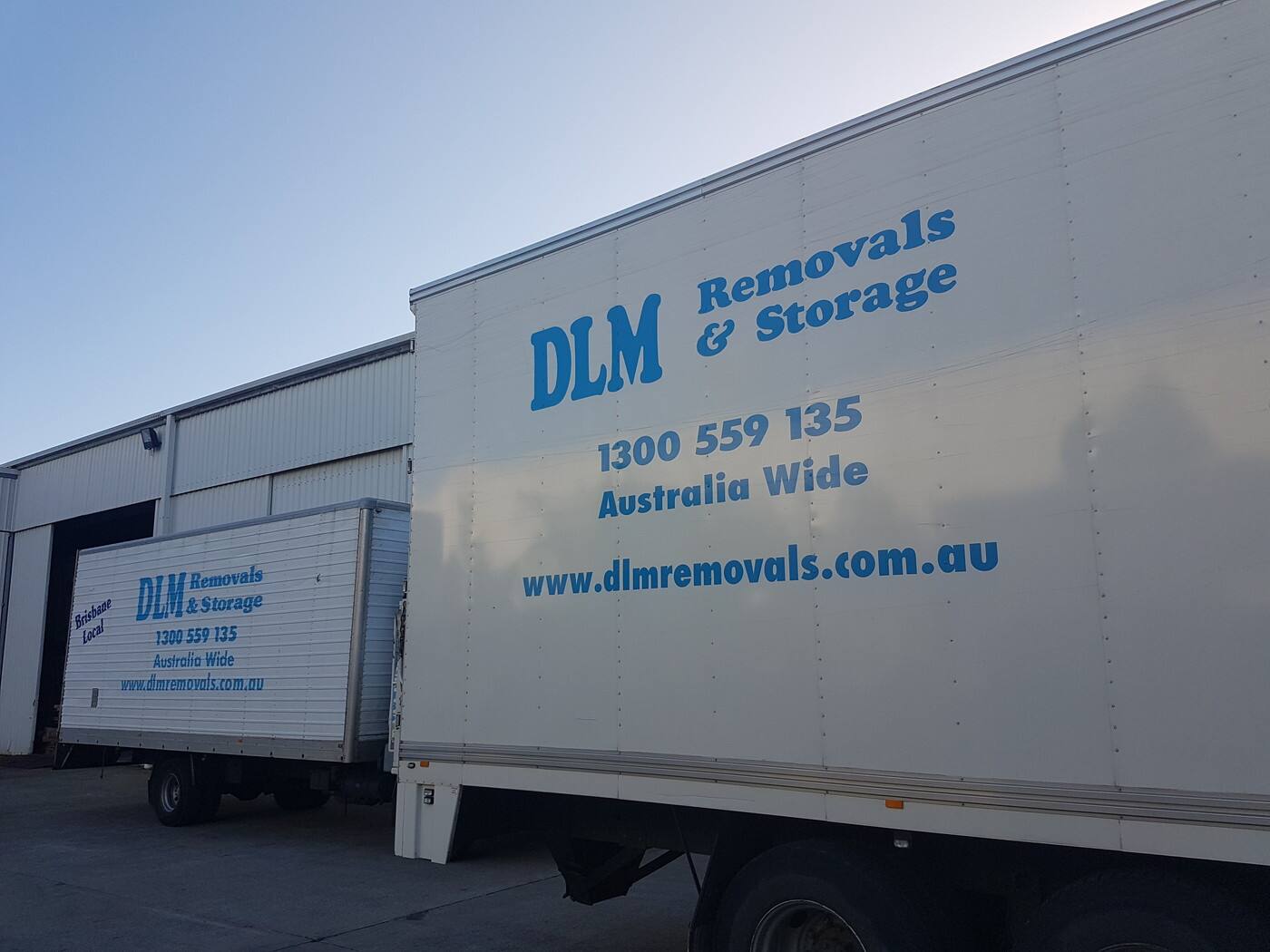 DLM Removals & Storage - Logo