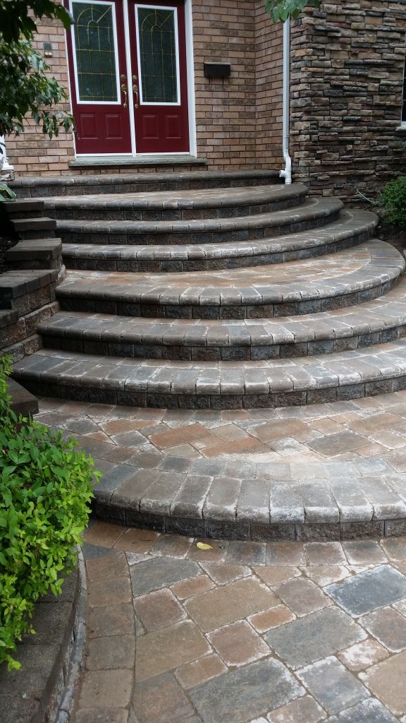 DMC Landscaping Ltd - Logo
