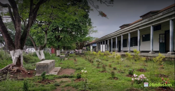 D. M. College of Science - Logo