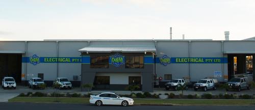 D & M Electrical - Logo