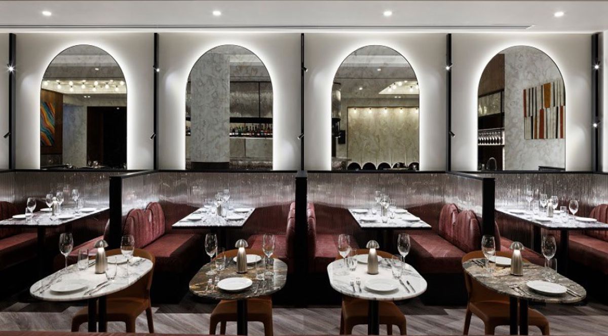 Dolly Restaurant at Le Meridien Melbourne - Logo