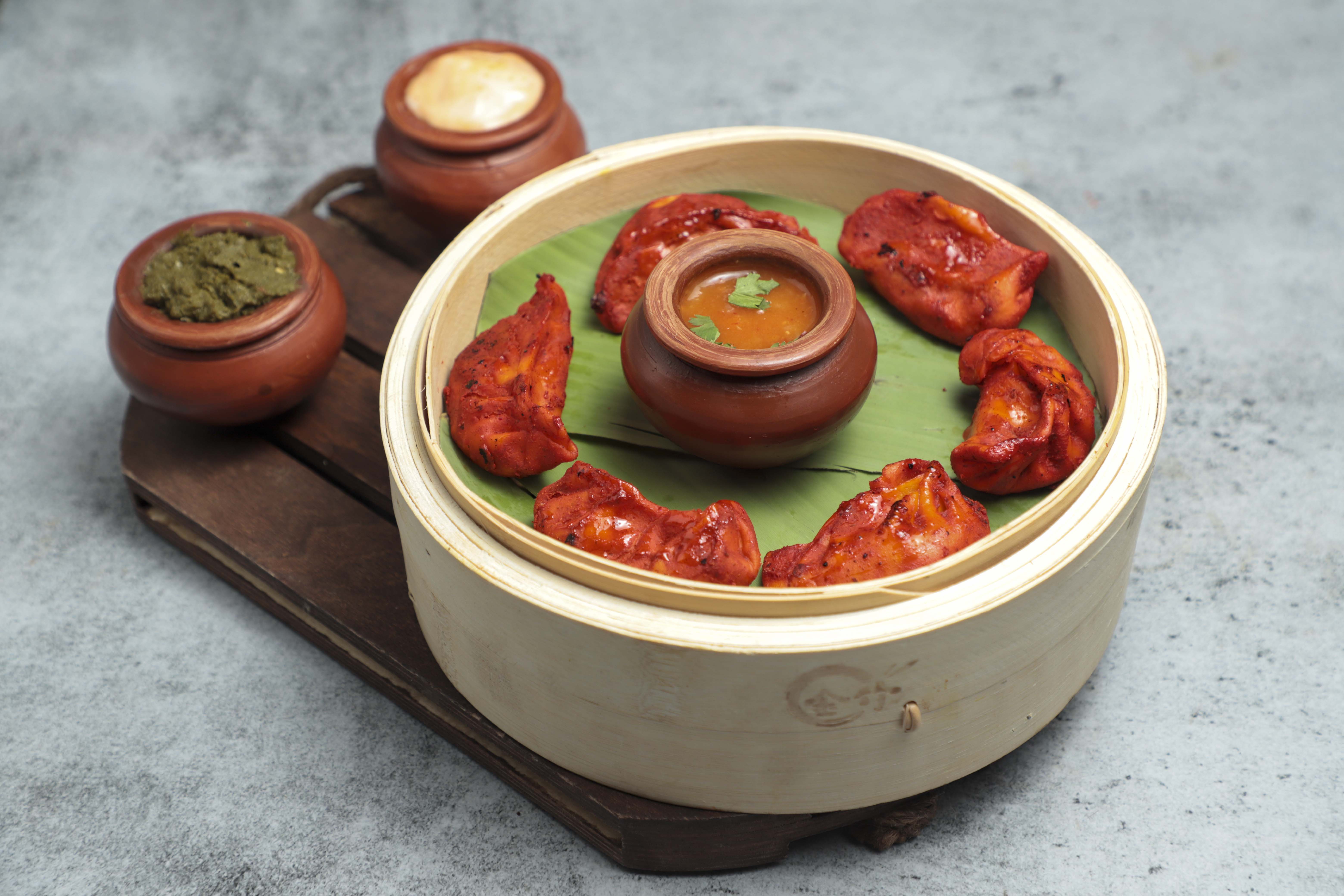 Dolma Aunty Momos - Logo