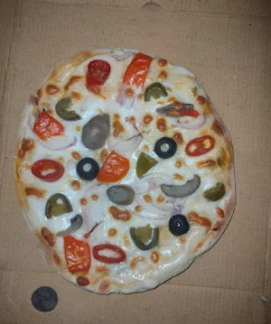 Dominics Pizza - Logo