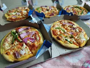 Domino's Pizza - Logo