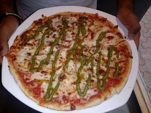 Domino's Pizza - Logo