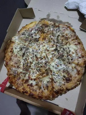 Dominossa Pizza- Local Pizza Shop - Logo