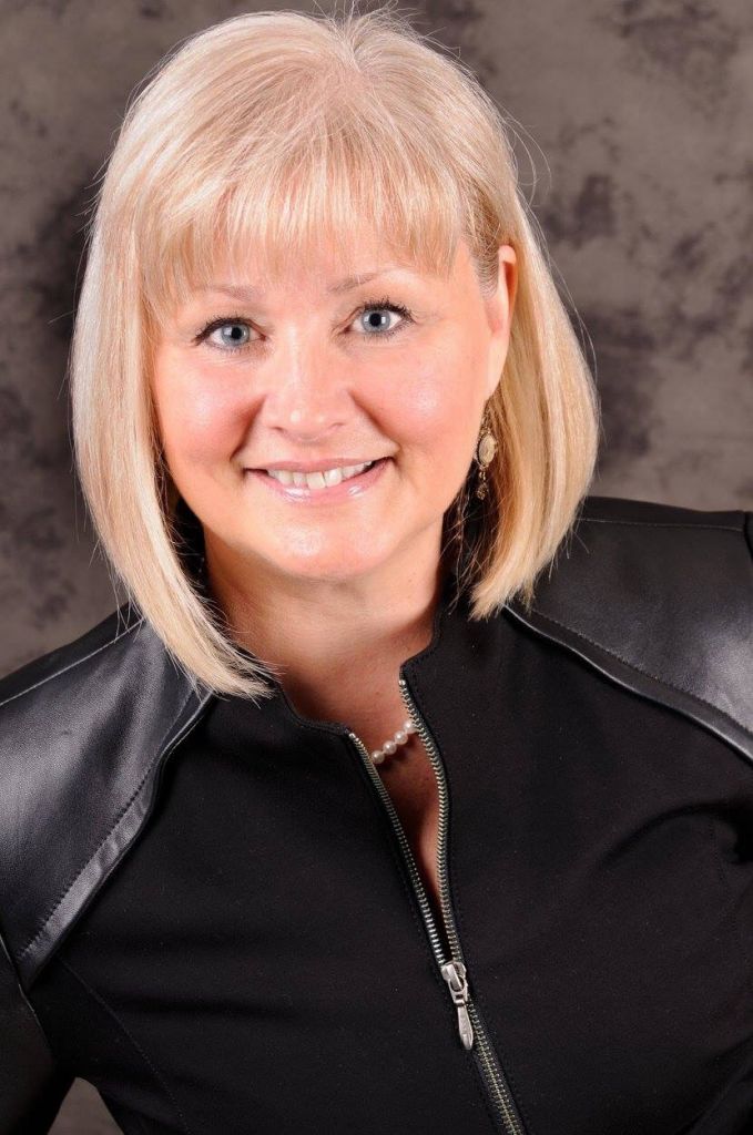 Donna George Century 21 Foothills - Logo