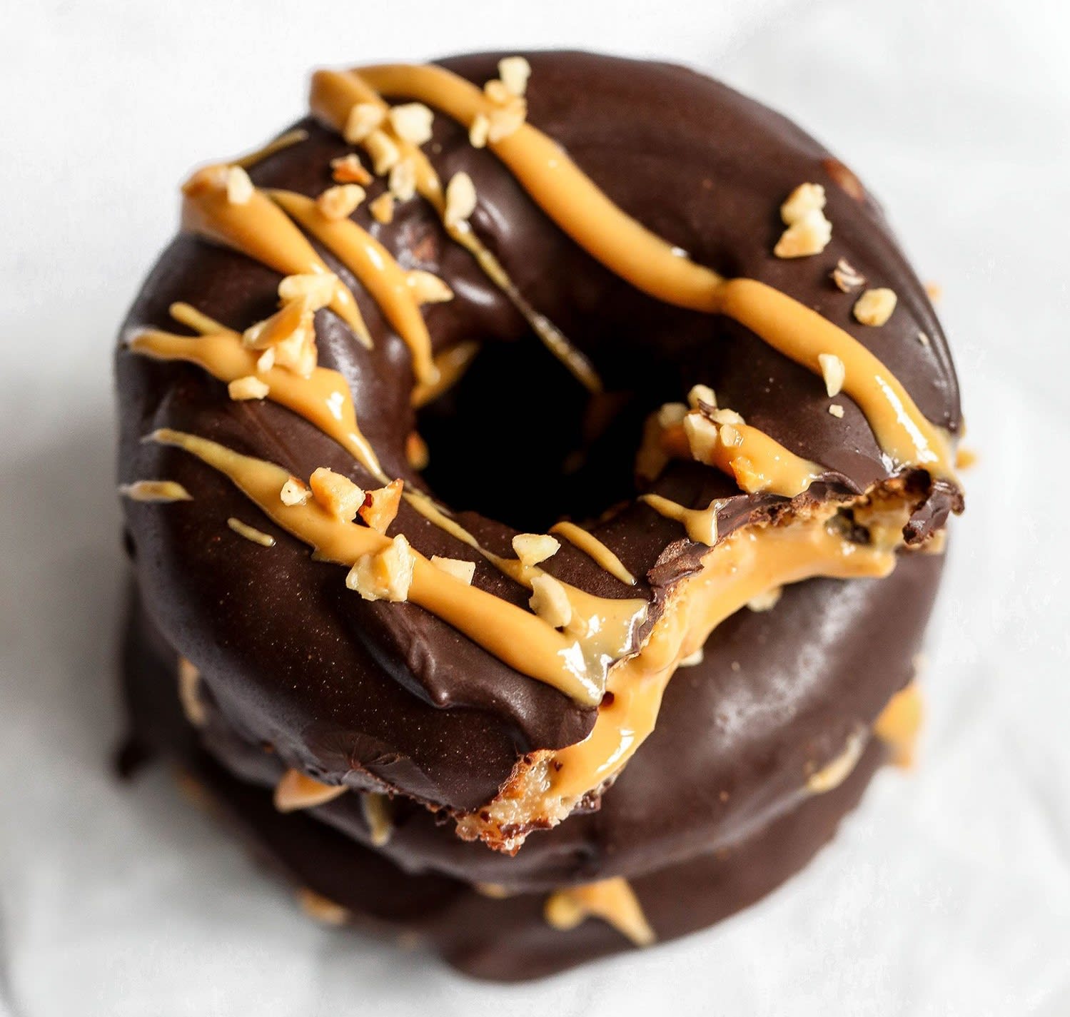 DONUT THERAPY - Logo