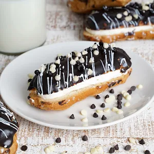 Dough & Cream - Logo