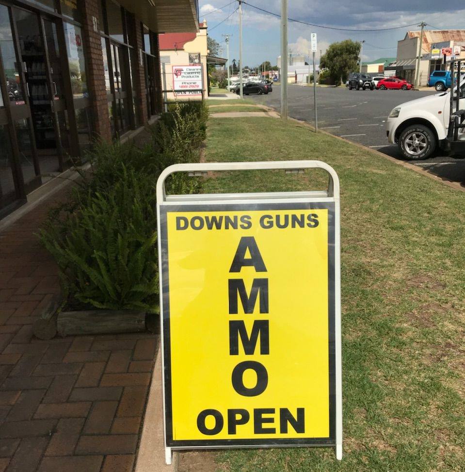 Downs Guns and Ammo - Logo