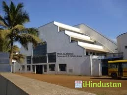 Dr. A. R. Undre English School High School - Logo