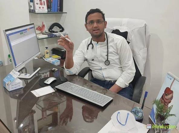 Dr. Ashish Tapadia - Logo