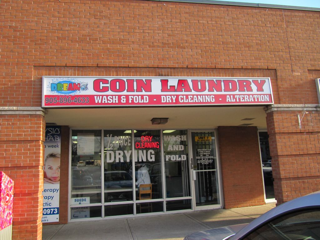 DREAM Coin Laundry - Logo