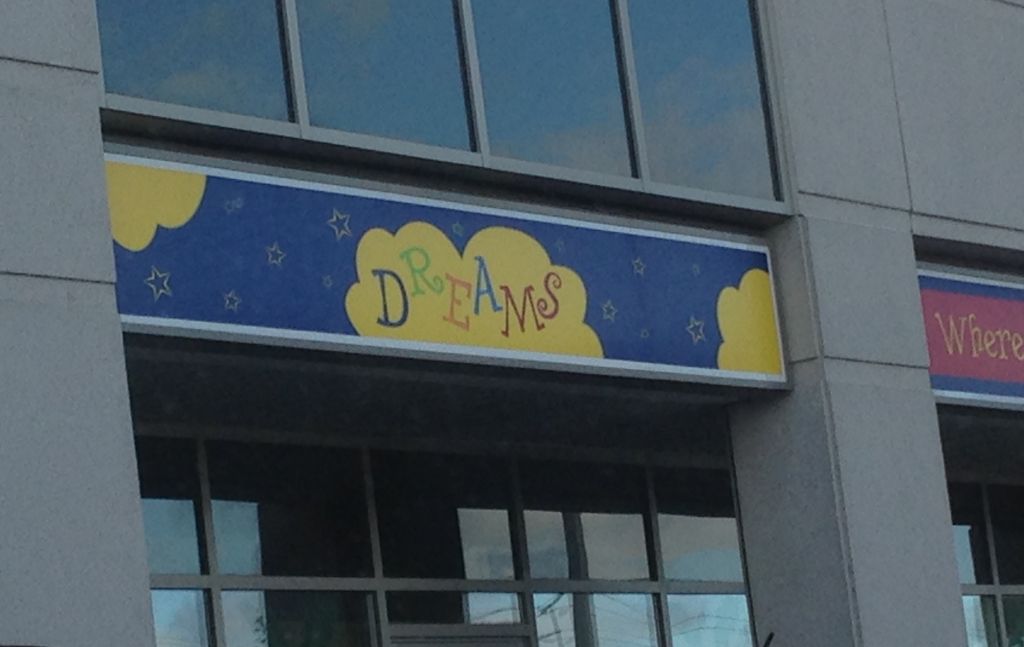 Dreams Indoor Playland - Logo