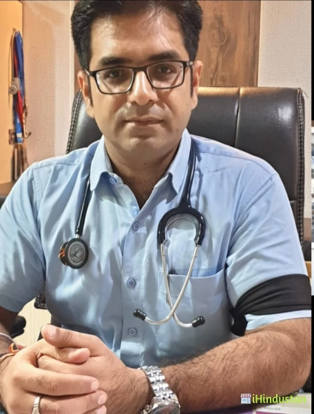 Dr. Gautam Kapoor - Logo