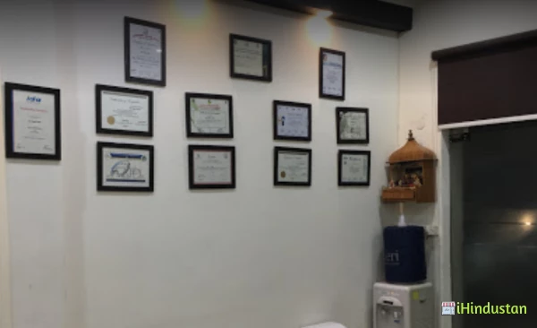Dr. Goel Dental Clinic - Logo