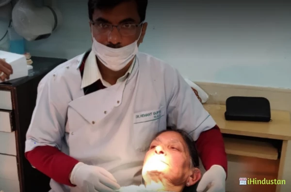 Dr Gupta's Dental Hub - Logo