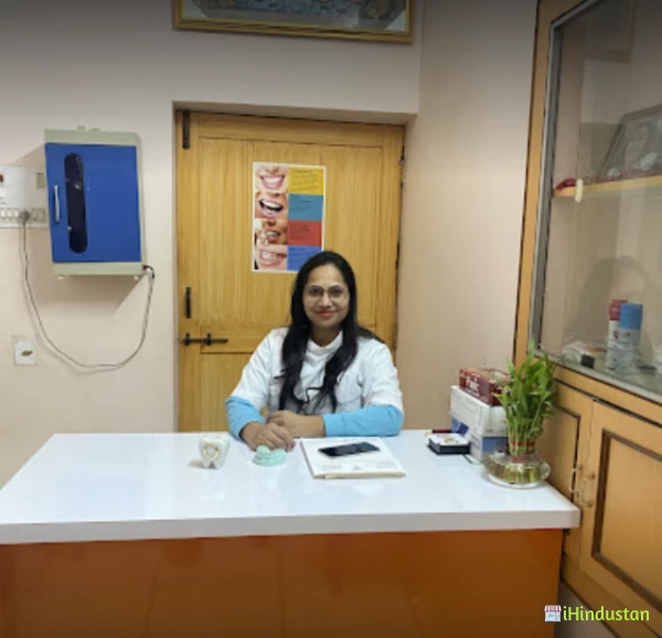 Dr Kusum Dental care - Logo