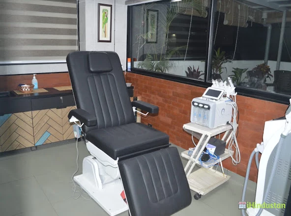 Dr Mamta's Cosmoderm Clinic - Logo