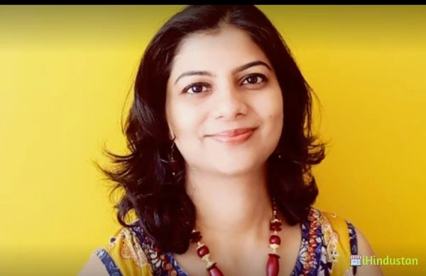Dr Manisha Raut - Logo