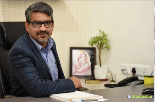 Dr. Manish Madhav - Logo