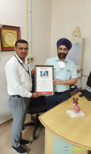 Dr. Manpreet Salooja - Logo