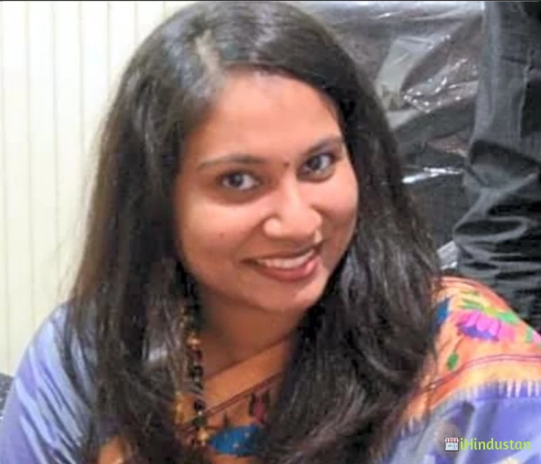Dr. Mrs. Vishwaja Hargude - Logo