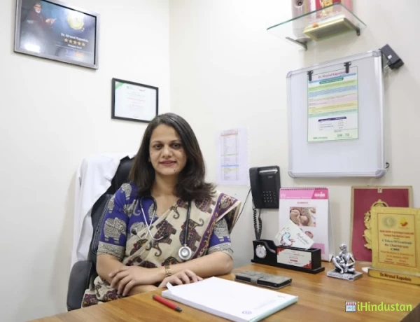 Dr. Mrunal Kapadnis - Logo