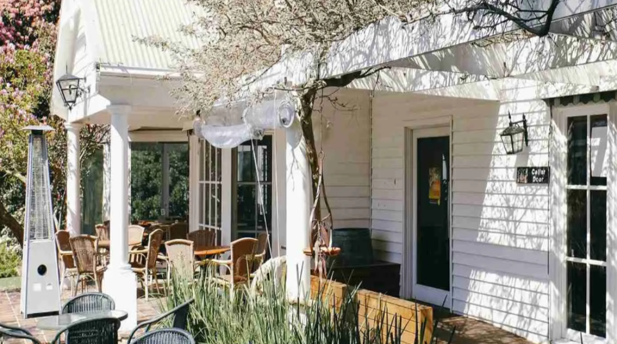 Dromana Estate Winery and Restaurant - Logo