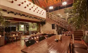 Dropouts Pub - Logo