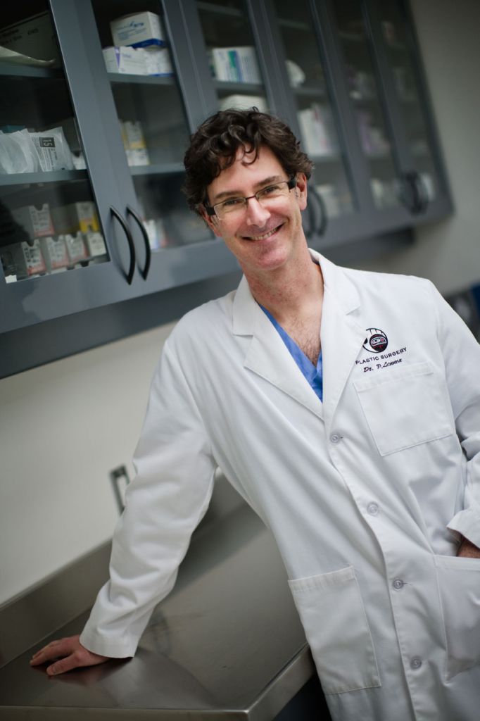 Dr. Peter Lennox - Logo