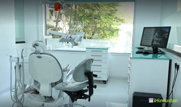 Dr Pharande Dental - Logo