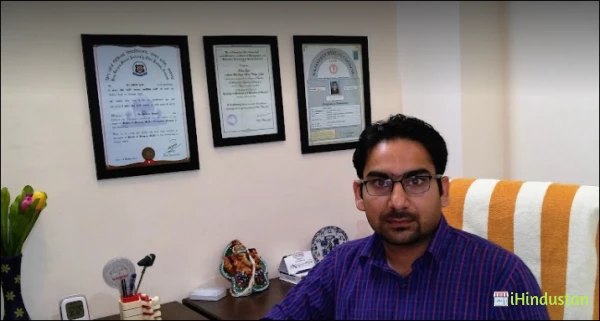 Dr Pravin Gupta - Logo