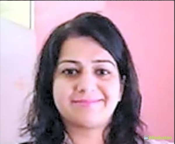 Dr Renu Yadav - Logo