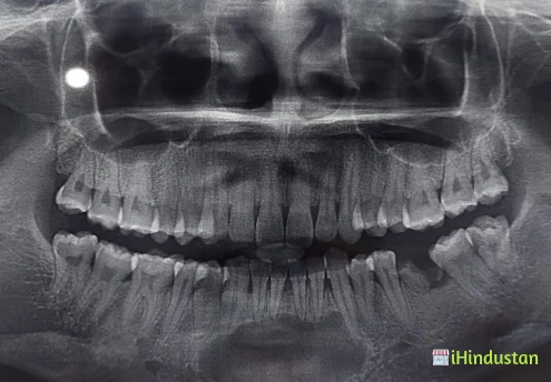 Dr. R. Lahon Dental Clinic - Logo