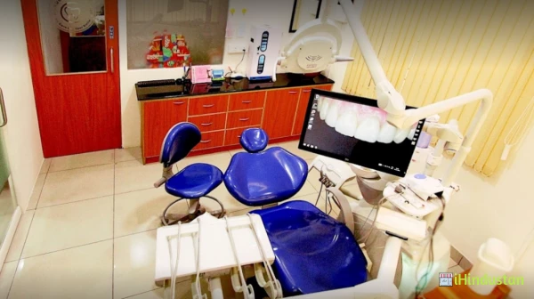 Dr.Ruchi's Dental Clinic - Logo