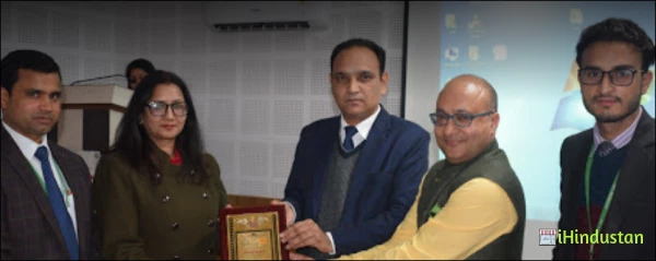Dr.Sandeep kaur - Logo