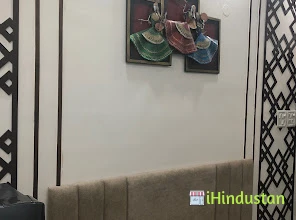 Dr. Shweta Mathur - Logo