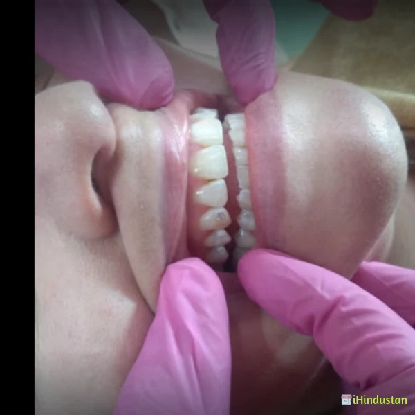 Dr. Singh's Dental Clinic & Implant center - Logo