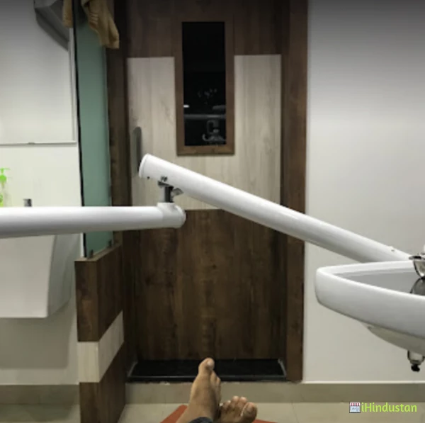 Dr.TEETH Multi Speciality Clinic - Logo