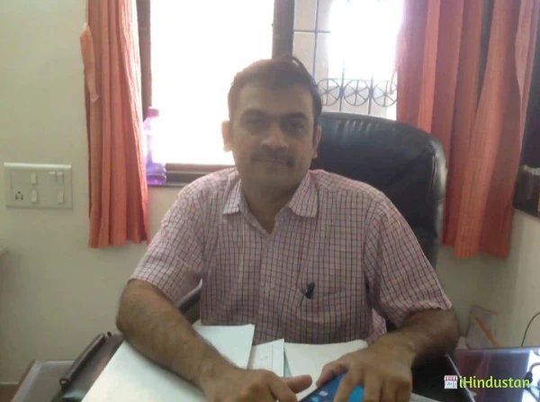 Dr Tushar Khachane - Logo
