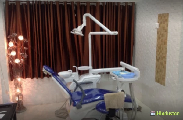 Dr Vaki's Dental care - Logo