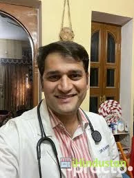 Dr. Varun Mathur - Logo