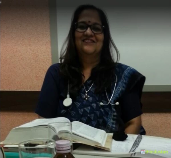 Dr Vidhi trikha - Logo