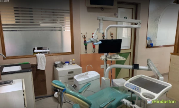 Dr. Vijayaraghaven Dentist - Logo