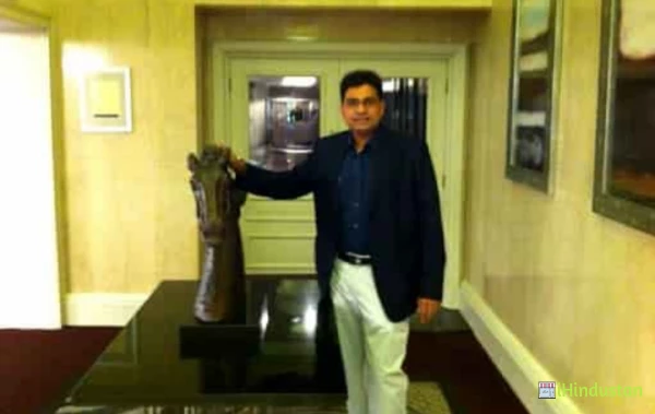 Dr. Vipul M. Patel - Logo