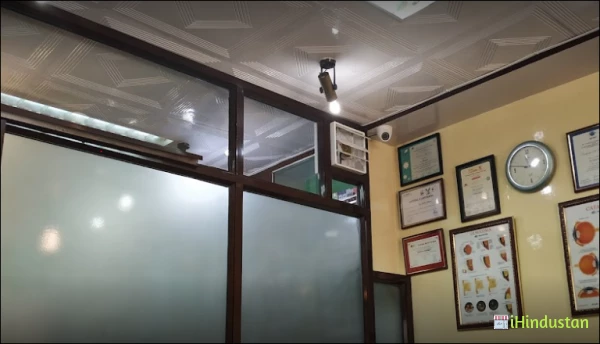 Dr. Vishal Misra Super-speciality Eye Care - Logo