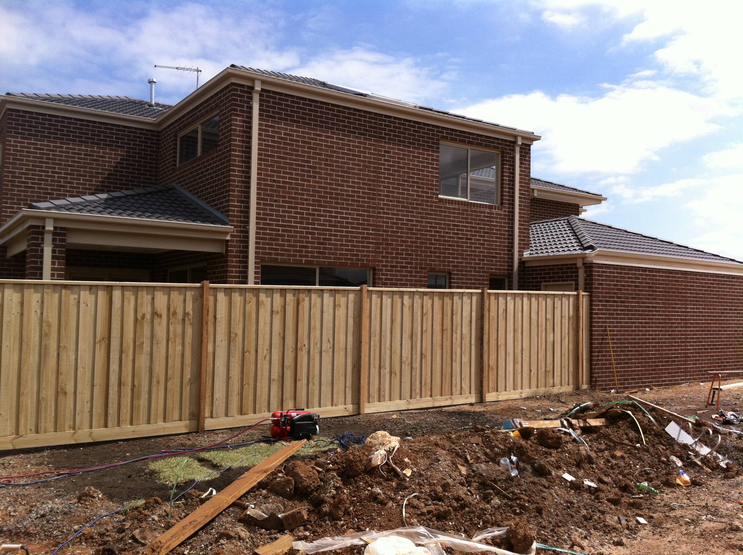 D&S STRAIGHTLINE FENCING - Cover photo