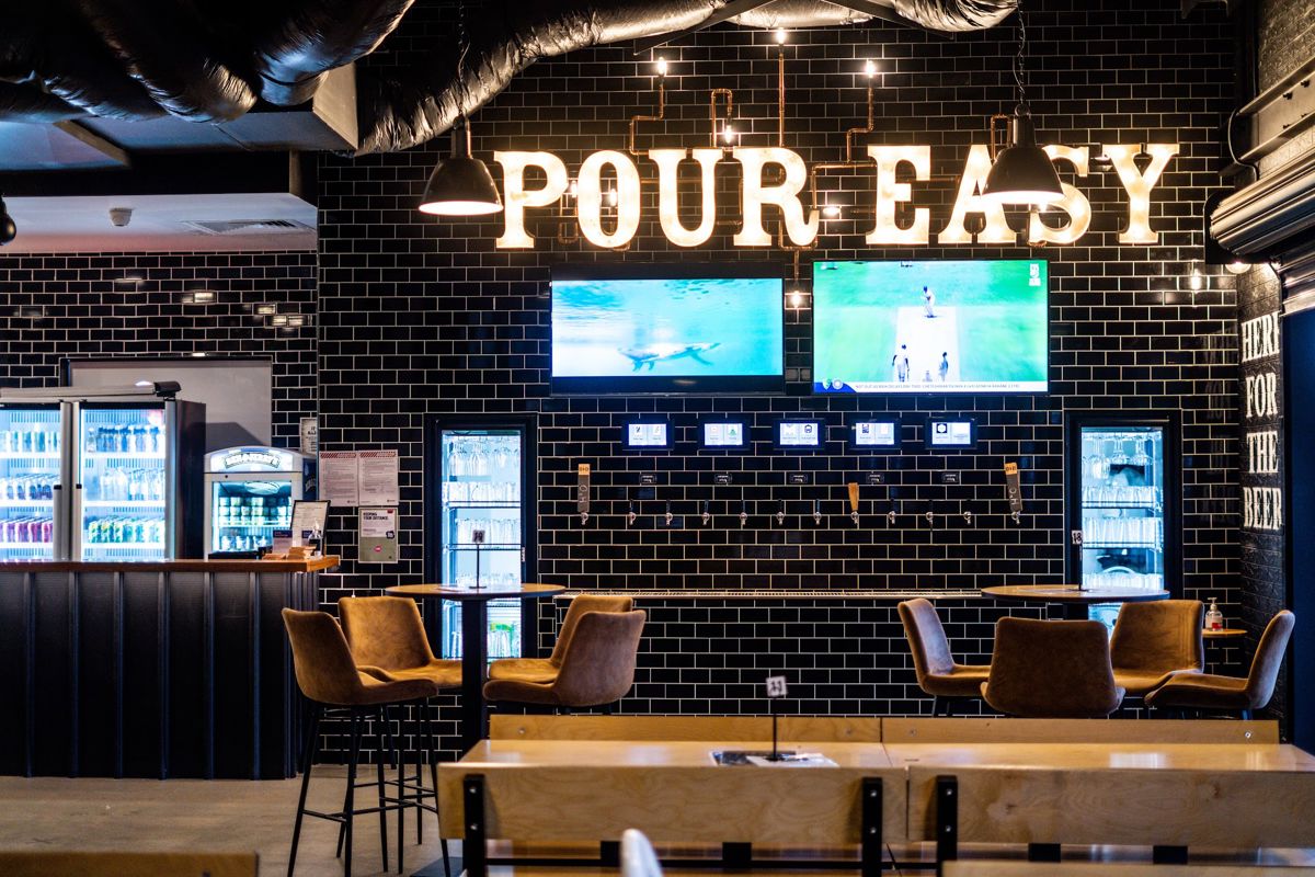 Dude & Duke Beer Hall - Logo