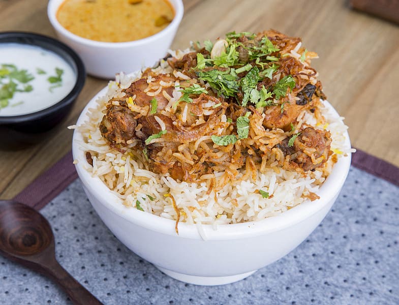 DUM BRIYANI - Logo